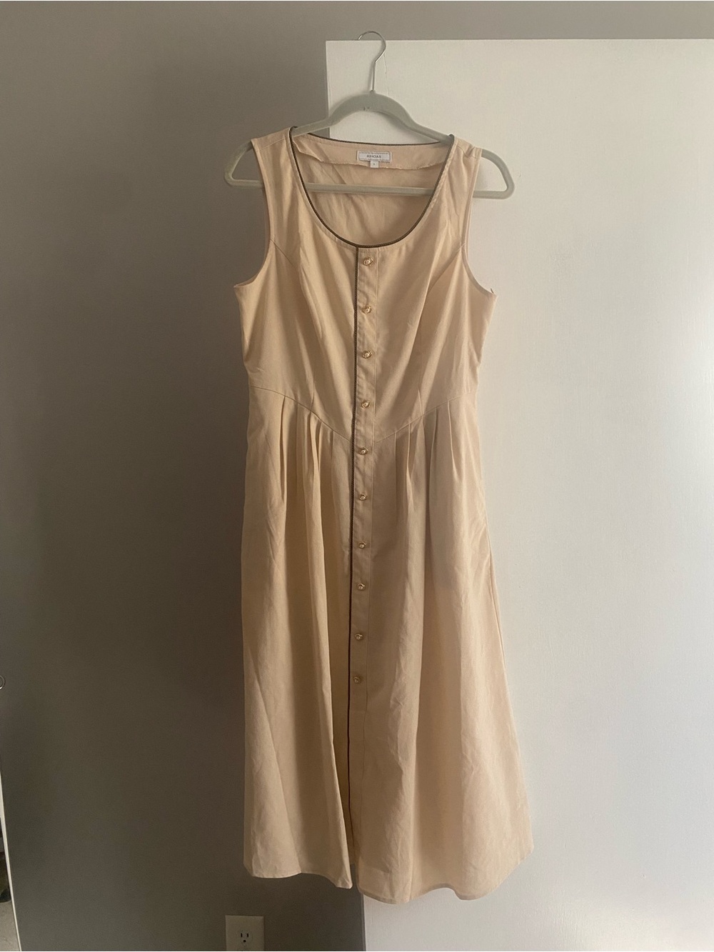 RIHOAS Beige Button-Front Sleeveless Midi Dress
